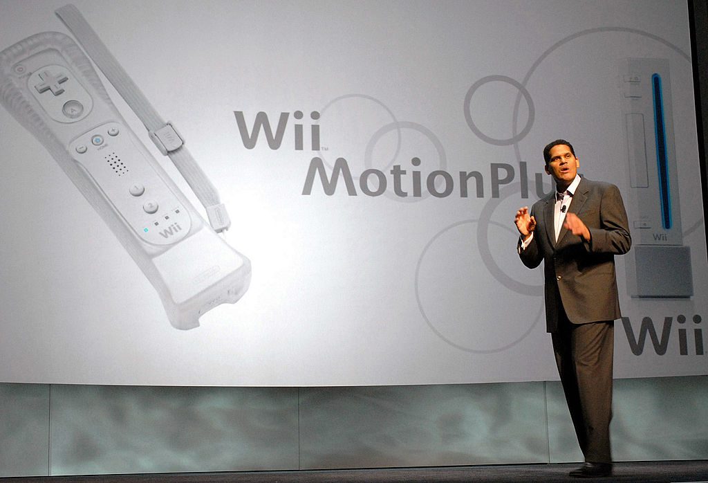 Reggie Fils-Aime shows off Wii MotionPlus